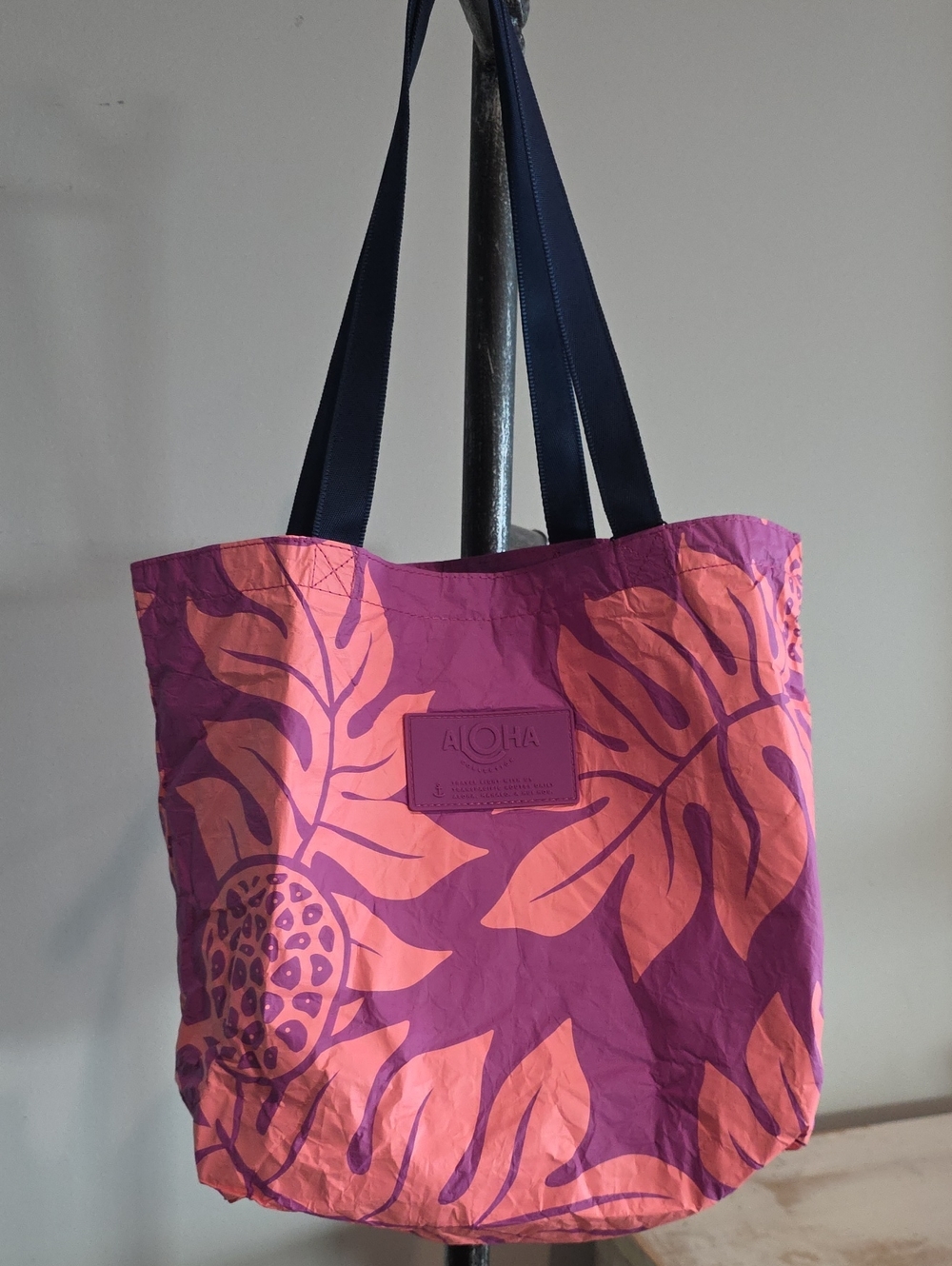 ALOHA Collection Holomua Reversible Tote In Tropical Orchid